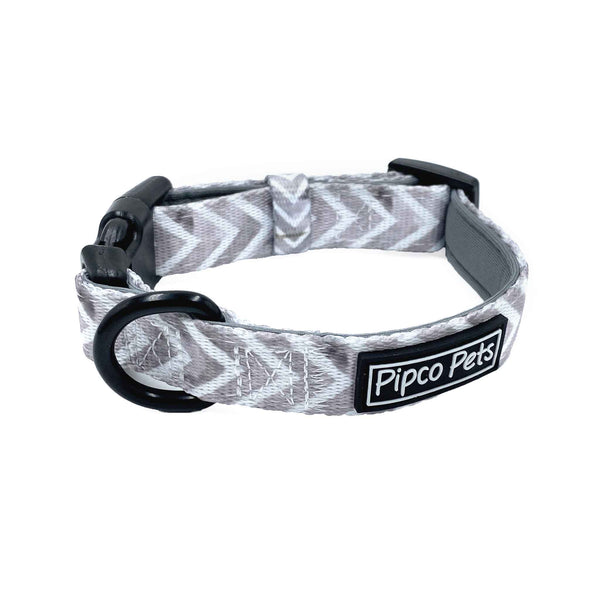 Load image into Gallery viewer, Pipco Pets dog collar with grey zig zags print pattern