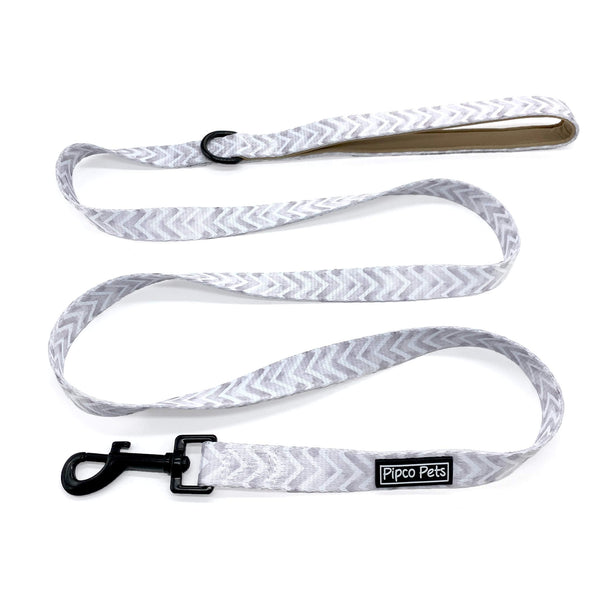 Load image into Gallery viewer, Pipco Pets dog leash with grey zig zags print pattern