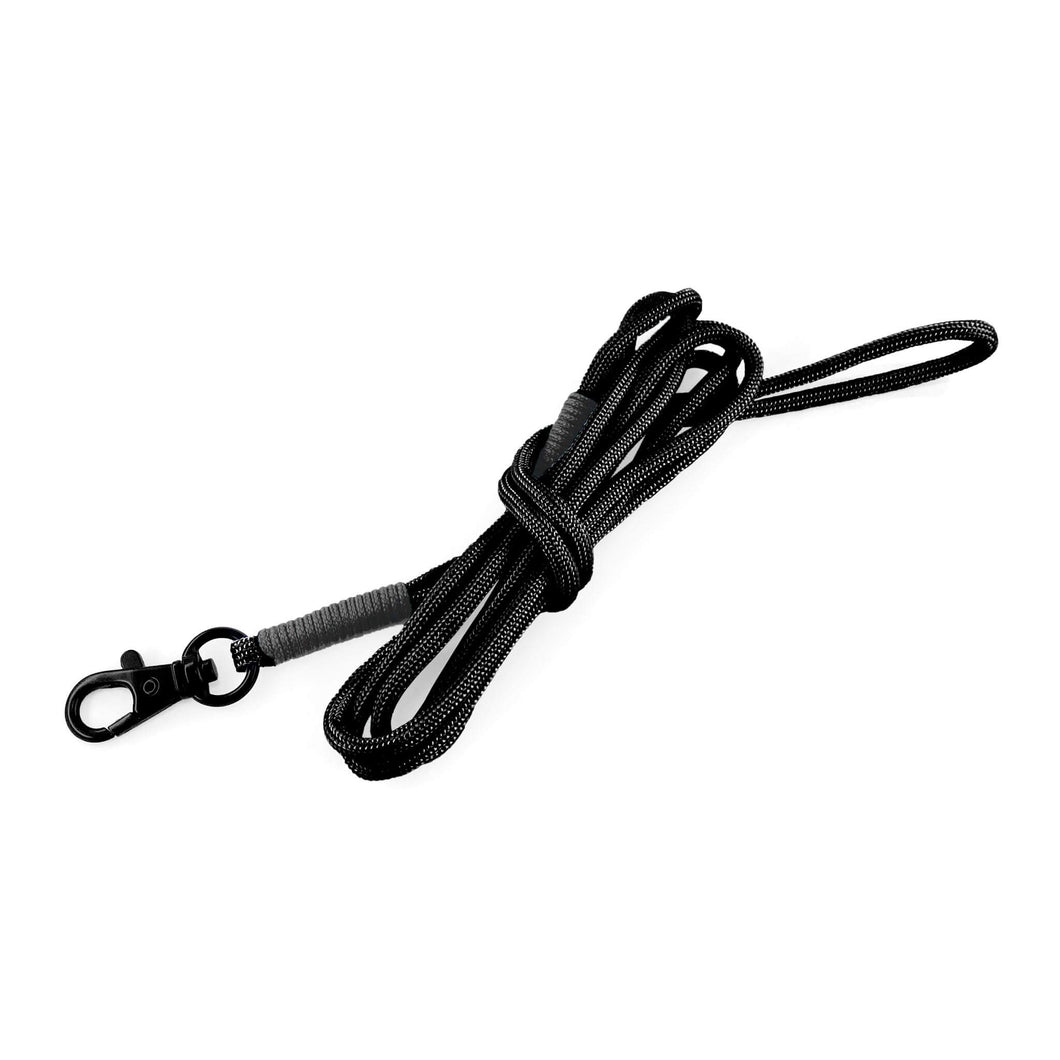 Lightweight Pipco paracord rope lead in black for small dogs and puppies